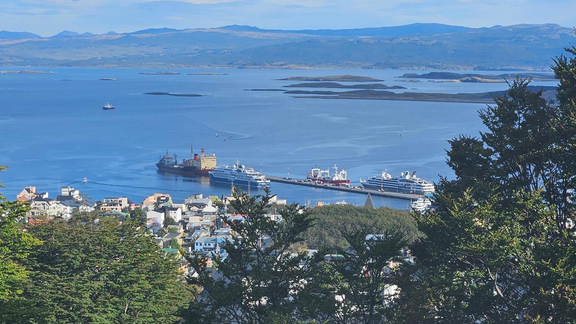 Mirador Del Beagle Hosteria Ushuaia Exteriör bild
